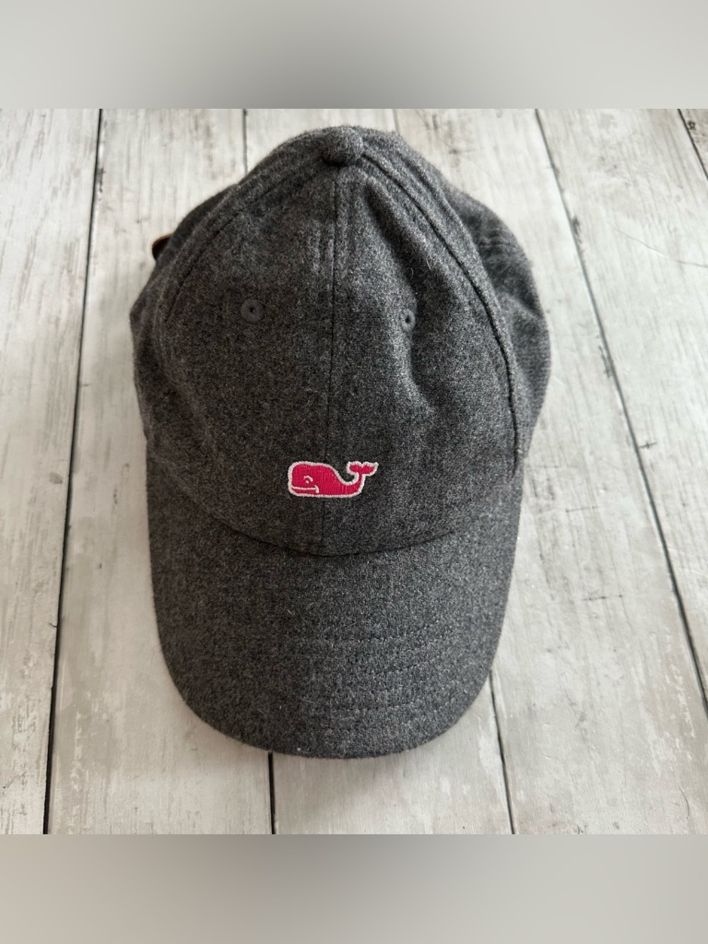 PREOWNED VINEYARD VINES GREY PINK WHALE HAT WOMENS WOOL ADJUSTABLE
